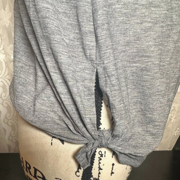 Under Armour Sleeveless Gray Hoodie Tank Top - Size Small - Picture 2 of 4